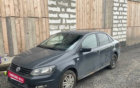 Volkswagen Polo VI (EU Market), 2015 год, 375 000 рублей, 2 фотография