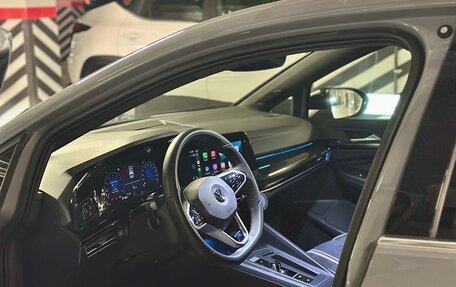 Volkswagen Golf VIII, 2022 год, 2 990 000 рублей, 11 фотография