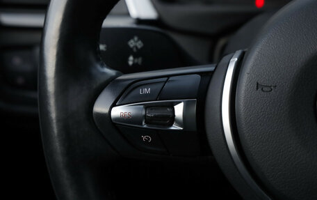 BMW 3 серия, 2018 год, 2 839 000 рублей, 15 фотография