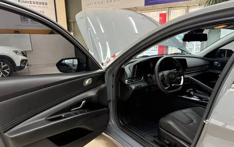 Hyundai Elantra, 2023 год, 1 685 911 рублей, 8 фотография