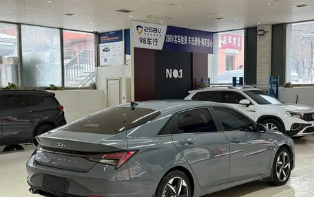 Hyundai Elantra, 2023 год, 1 685 911 рублей, 6 фотография