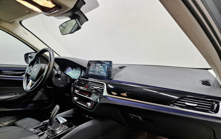 BMW 5 серия, 2017 год, 3 580 000 рублей, 13 фотография