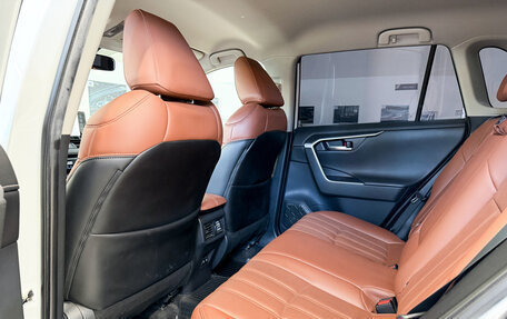 Toyota RAV4, 2020 год, 2 950 000 рублей, 19 фотография