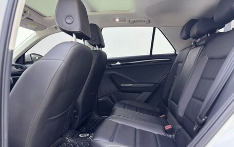 Volkswagen T-Roc I, 2022 год, 2 300 000 рублей, 9 фотография