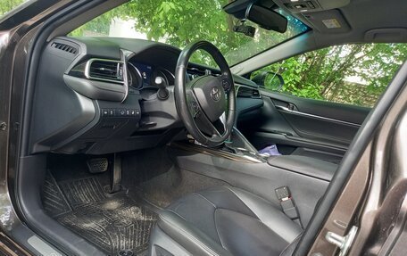 Toyota Camry, 2021 год, 3 050 000 рублей, 7 фотография