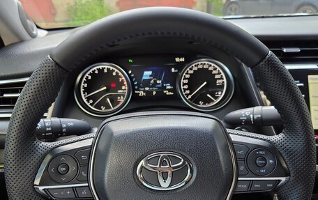 Toyota Camry, 2021 год, 3 050 000 рублей, 8 фотография