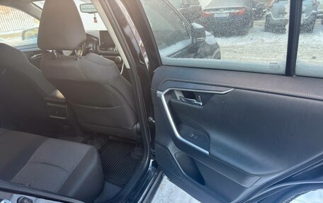 Toyota RAV4, 2021 год, 3 500 000 рублей, 13 фотография