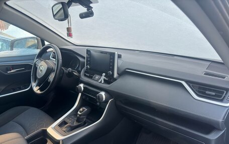 Toyota RAV4, 2021 год, 3 500 000 рублей, 12 фотография