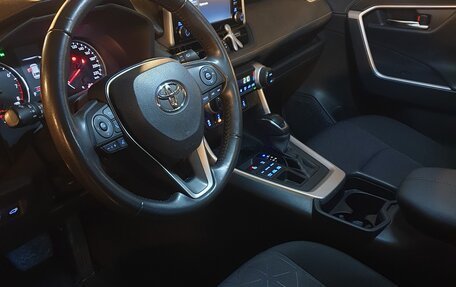 Toyota RAV4, 2021 год, 3 500 000 рублей, 15 фотография