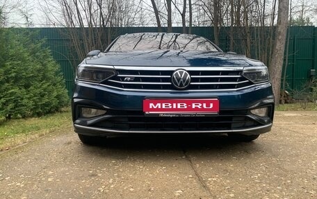 Volkswagen Passat B8 рестайлинг, 2020 год, 2 670 000 рублей, 2 фотография