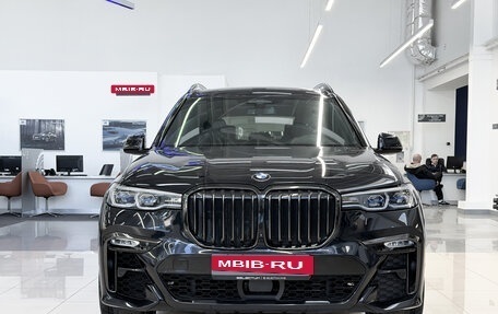 BMW X7, 2020 год, 8 800 000 рублей, 2 фотография