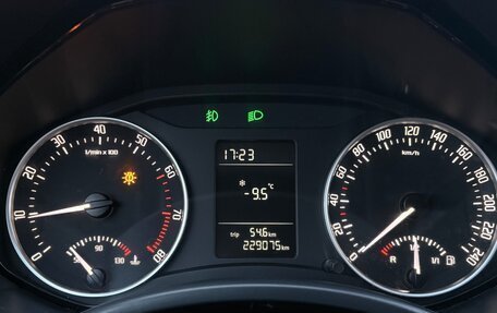 Skoda Octavia, 2011 год, 730 000 рублей, 16 фотография