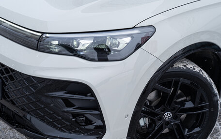 Volkswagen Tiguan II, 2025 год, 5 480 000 рублей, 2 фотография