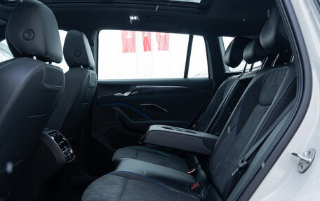 Volkswagen Tiguan II, 2025 год, 5 480 000 рублей, 9 фотография