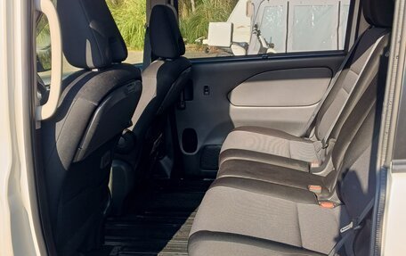 Nissan Serena IV, 2019 год, 2 200 000 рублей, 22 фотография