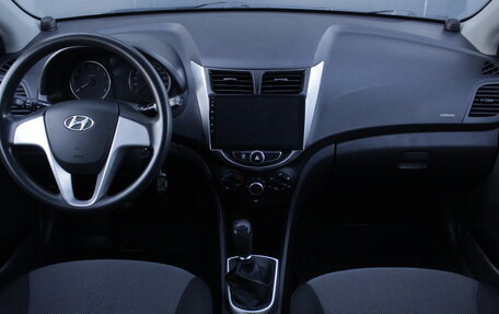 Hyundai Solaris II рестайлинг, 2013 год, 745 000 рублей, 9 фотография