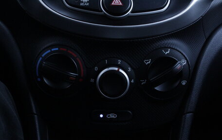 Hyundai Solaris II рестайлинг, 2013 год, 745 000 рублей, 17 фотография