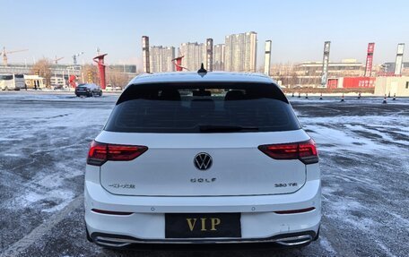 Volkswagen Golf VIII, 2022 год, 1 980 000 рублей, 5 фотография