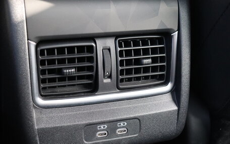 Toyota Camry, 2024 год, 4 150 000 рублей, 22 фотография