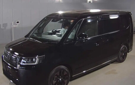 Honda Stepwgn, 2022 год, 2 216 000 рублей, 1 фотография