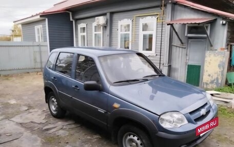 Chevrolet Niva I рестайлинг, 2010 год, 300 000 рублей, 2 фотография
