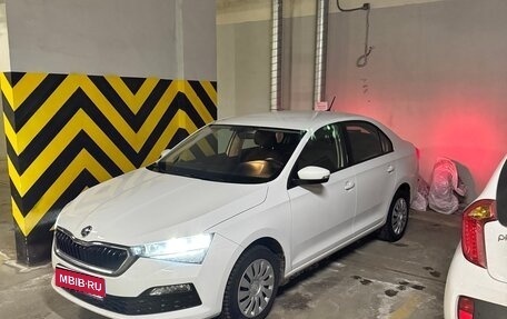Skoda Rapid II, 2021 год, 1 670 000 рублей, 1 фотография
