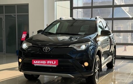 Toyota RAV4, 2018 год, 2 050 000 рублей, 3 фотография