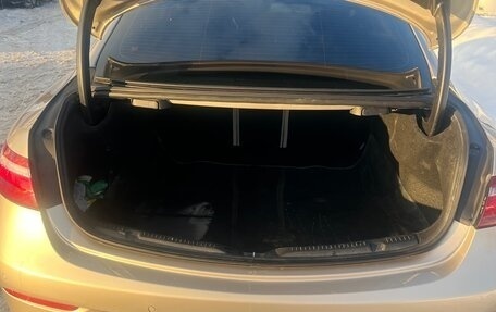 Mercedes-Benz E-Класс, 2019 год, 4 350 000 рублей, 7 фотография