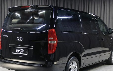 Hyundai Grand Starex Grand Starex I рестайлинг 2, 2013 год, 1 549 000 рублей, 2 фотография