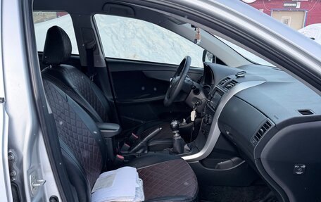 Toyota Corolla, 2011 год, 900 000 рублей, 9 фотография