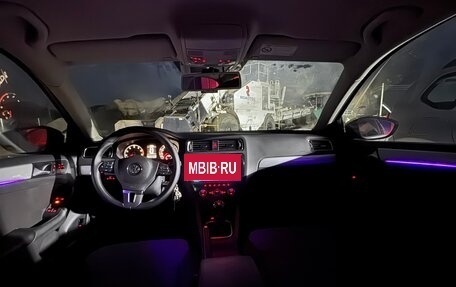 Volkswagen Jetta VI, 2013 год, 850 000 рублей, 8 фотография