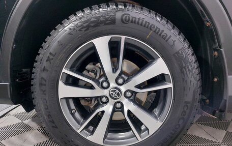 Toyota RAV4, 2017 год, 2 599 000 рублей, 21 фотография