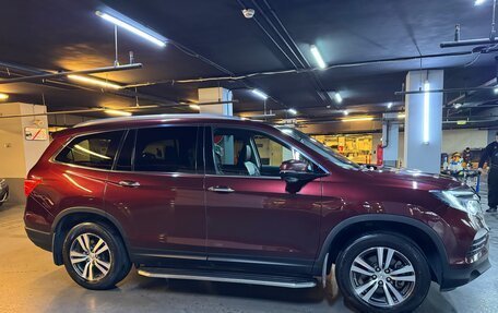 Honda Pilot III рестайлинг, 2018 год, 2 650 000 рублей, 3 фотография