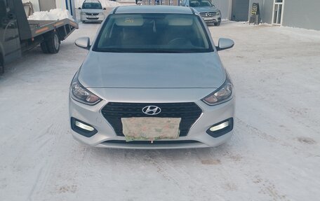 Hyundai Solaris II рестайлинг, 2018 год, 1 400 000 рублей, 1 фотография