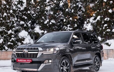 Toyota Land Cruiser 200, 2020 год, 13 500 000 рублей, 6 фотография