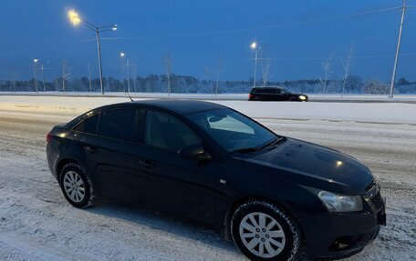 Chevrolet Cruze II, 2011 год, 700 000 рублей, 2 фотография