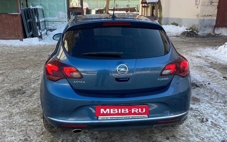 Opel Astra J, 2014 год, 1 175 000 рублей, 3 фотография