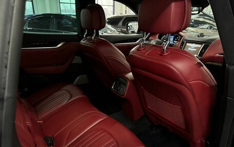 Maserati Levante I, 2018 год, 4 999 000 рублей, 14 фотография