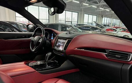 Maserati Levante I, 2018 год, 4 999 000 рублей, 13 фотография