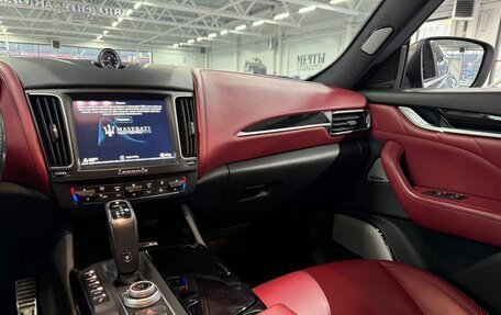 Maserati Levante I, 2018 год, 4 999 000 рублей, 12 фотография