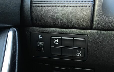 Mazda 6, 2018 год, 1 875 000 рублей, 10 фотография