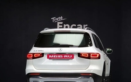 Mercedes-Benz GLB, 2022 год, 4 155 000 рублей, 2 фотография