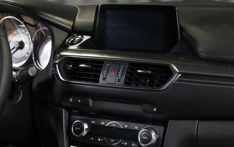 Mazda 6, 2018 год, 2 049 000 рублей, 13 фотография