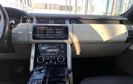 Land Rover Range Rover IV рестайлинг, 2020 год, 7 690 000 рублей, 32 фотография