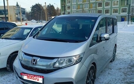 Honda Stepwgn IV, 2016 год, 1 495 000 рублей, 2 фотография