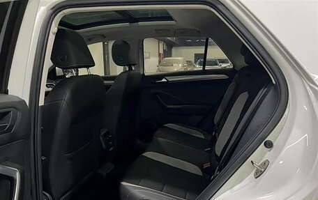 Volkswagen T-Roc I, 2022 год, 1 682 999 рублей, 13 фотография