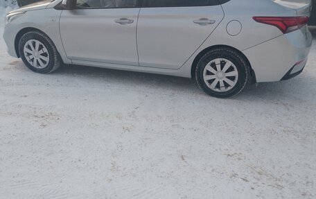 Hyundai Solaris II рестайлинг, 2018 год, 1 400 000 рублей, 5 фотография