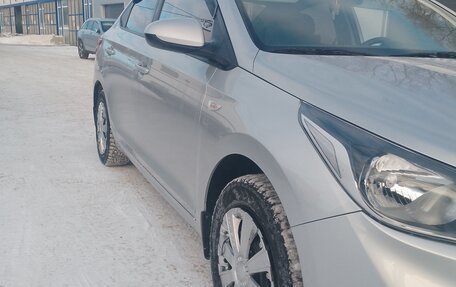 Hyundai Solaris II рестайлинг, 2018 год, 1 400 000 рублей, 3 фотография