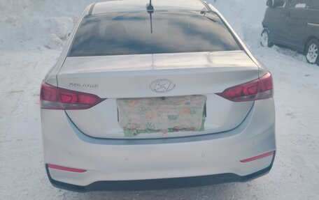 Hyundai Solaris II рестайлинг, 2018 год, 1 400 000 рублей, 4 фотография