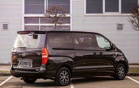 Hyundai Grand Starex Grand Starex I рестайлинг 2, 2014 год, 1 455 000 рублей, 6 фотография